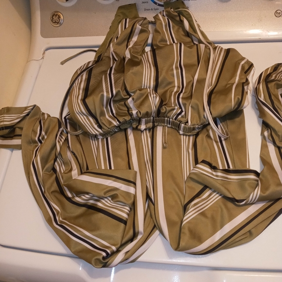 Romper size small long pants - Picture 1 of 3